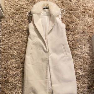 white fur collar jacket